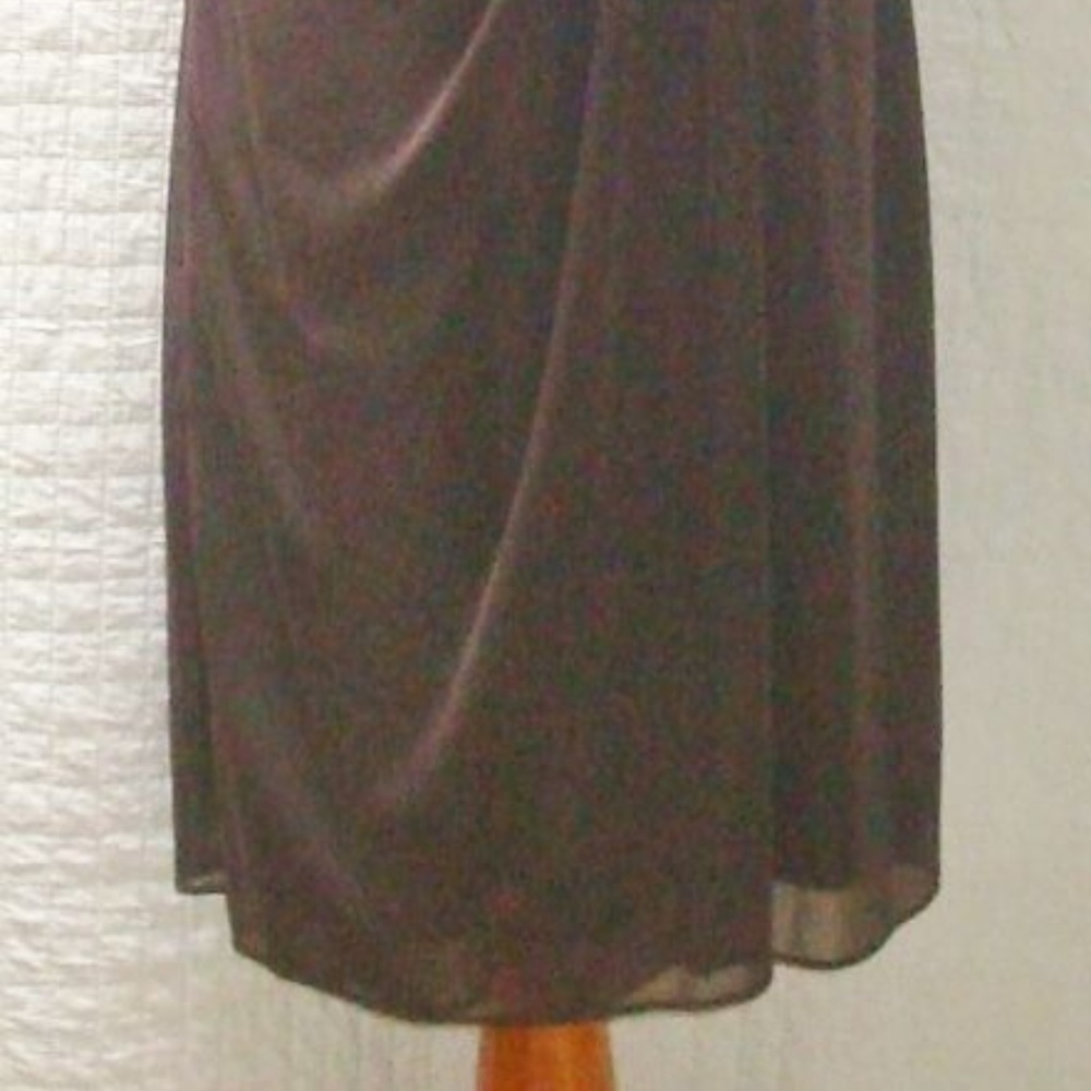 David's Bridal Short Crinkle Chiffon Brown Dress with Front Cascade Size 10 - Picture 6 of 9